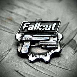 Значок Пистолет Fallout