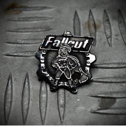 Значок Супер Пип-Бой Fallout